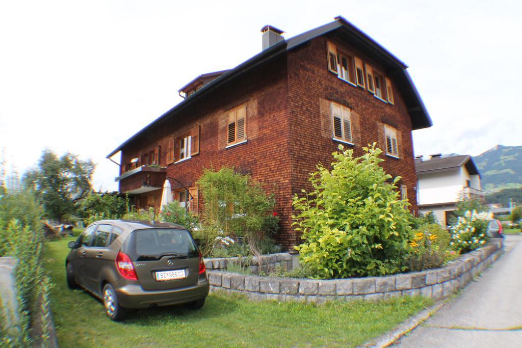 Mama Kaethe - Apartments Nenzing Exterior photo